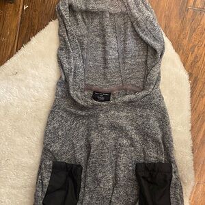 Tahari Heather Gray Hooded Top with Black Pockets